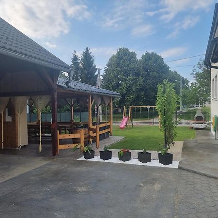 Holiday Home Baotic Velika Mlaka Eksteriør billede